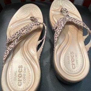 NWOT CROCS leopard print flip flops